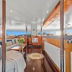 Botel Catamaran Mobydick Saint-Raphaël