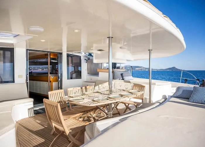 Catamaran Mobydick بوتيل