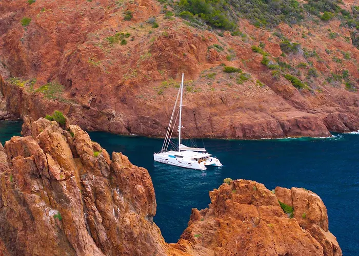 بوتيل Catamaran Mobydick *