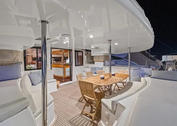 Catamaran Mobydick بوتيل